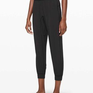 Lululemon Sun Setter Jogger, Black, Size 10